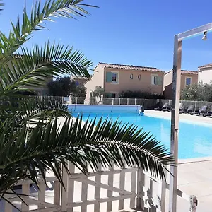 Situé Dans Les Alpilles Appartamento Mouries